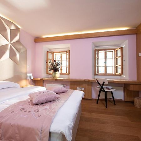 Skrabceva Domacija Hotell Ribnica Exteriör bild