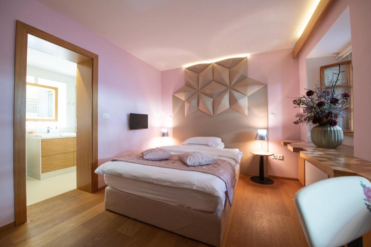 Skrabceva Domacija Hotell Ribnica Exteriör bild