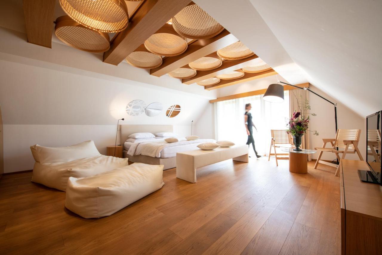 Skrabceva Domacija Hotell Ribnica Exteriör bild